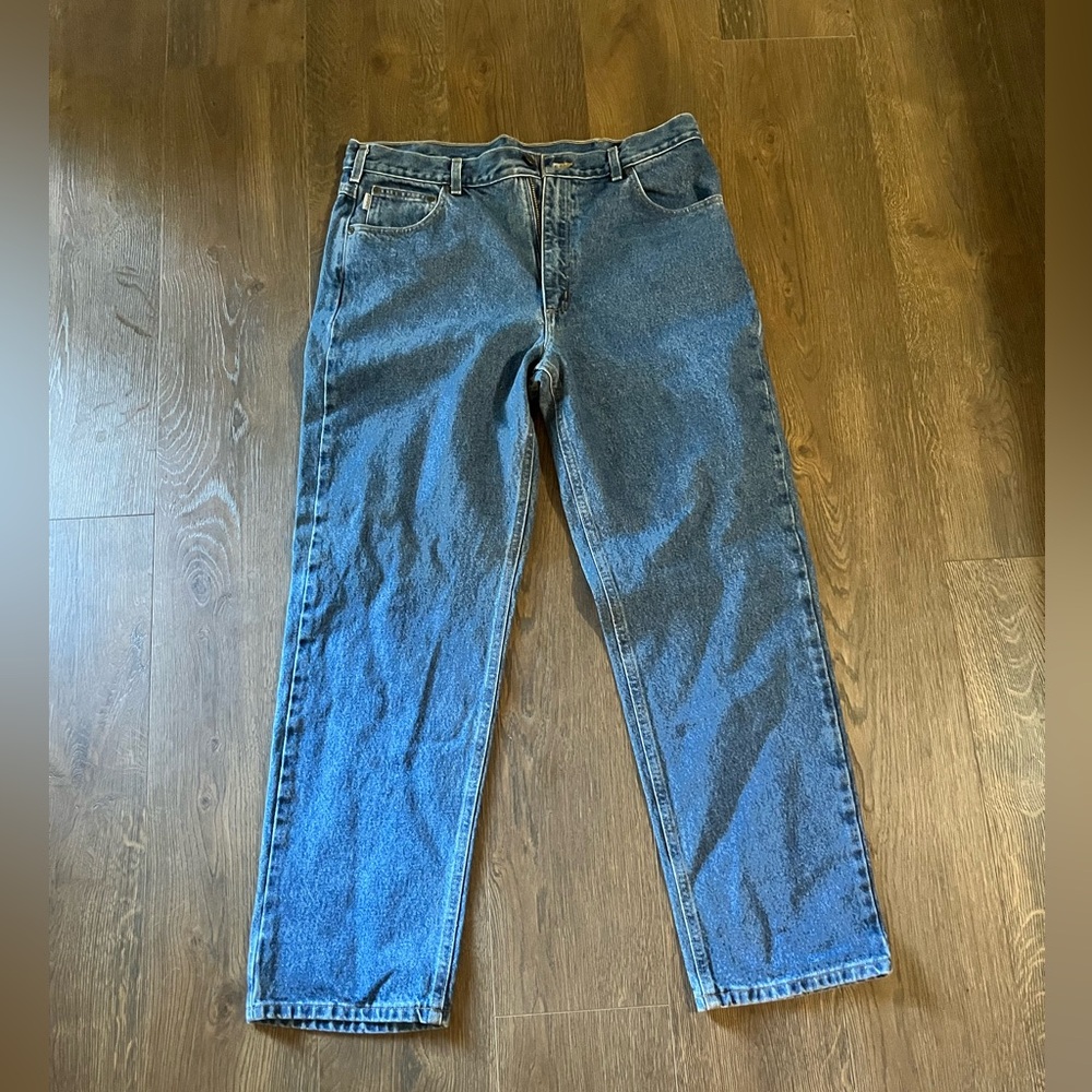 Men’s size 38x32 carhartt jeans
